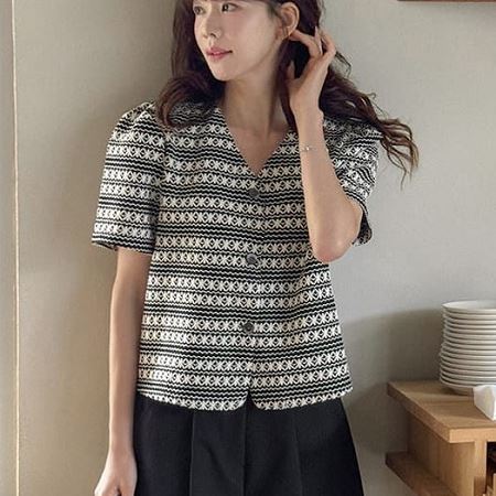 A variety of Dongdaemum Women’s Coats & Jackets, reflecting the sophistication of Korean fashion.