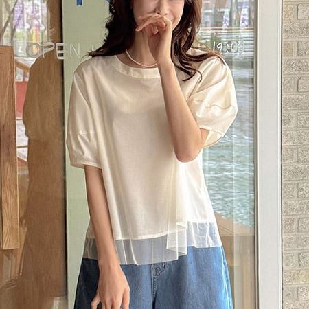 Dongdaemum Women’s Shirts, Tops & T-Shirts, a testament to the elegance and quality of wholesale Korean fashion.