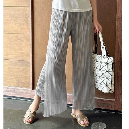 An array of Dongdaemum Women’s Pants, embodying the versatility of Korean fashion.