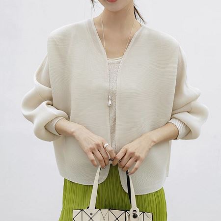 A variety of Dongdaemum Women’s Coats & Jackets, reflecting the sophistication of Korean fashion.