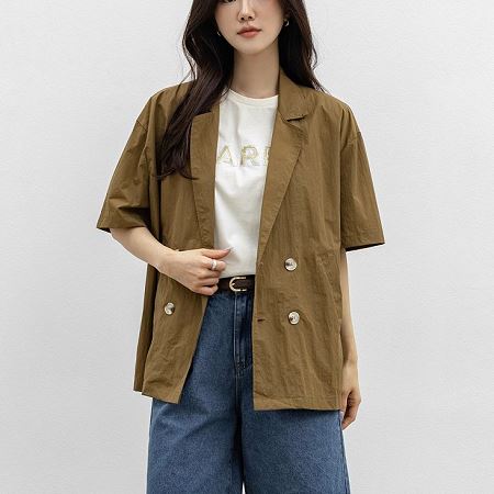 Dongdaemum Women’s Coats & Jackets, a testament to the elegance and quality of wholesale Korean fashion.