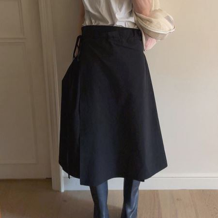 Dongdaemum Women’s Dresses, a testament to the elegance and quality of wholesale Korean fashion.