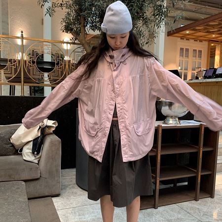 Dongdaemum Women’s Coats & Jackets, a testament to the elegance and quality of wholesale Korean fashion.