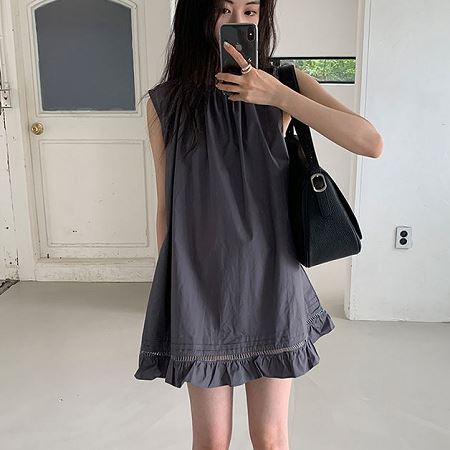 Dongdaemum Women’s Dresses, a testament to the elegance and quality of wholesale Korean fashion.
