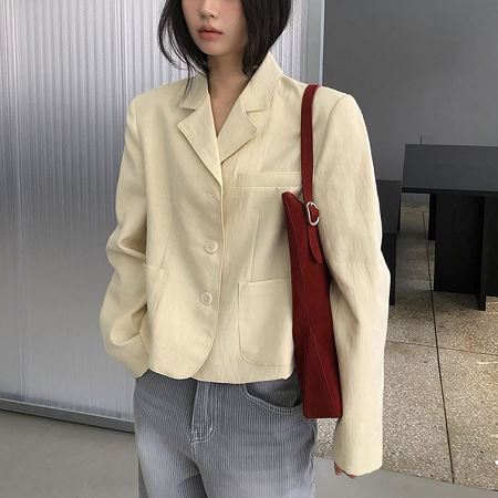 Dongdaemum Women’s Coats & Jackets, a testament to the elegance and quality of wholesale Korean fashion.