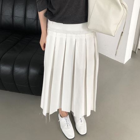 A collection of Dongdaemum Women’s Dresses, encapsulating the charm of Korean fashion.