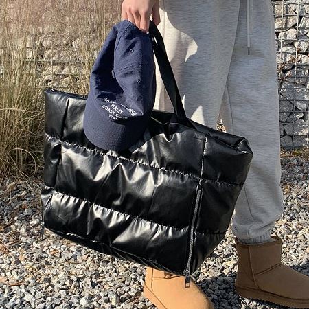 A collection of Dongdaemum Women’s Handbags, Wallets & Cases, showcasing the elegance of Korean fashion.