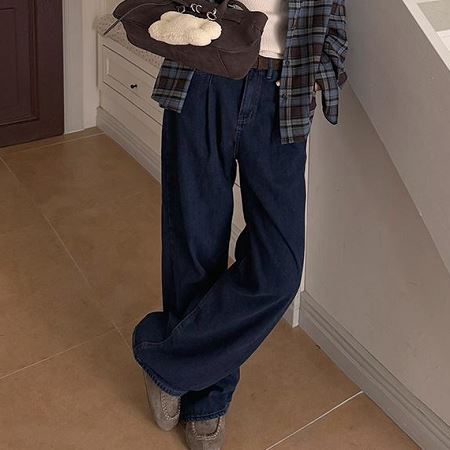 An array of Dongdaemum Women’s Pants, embodying the versatility of Korean fashion.