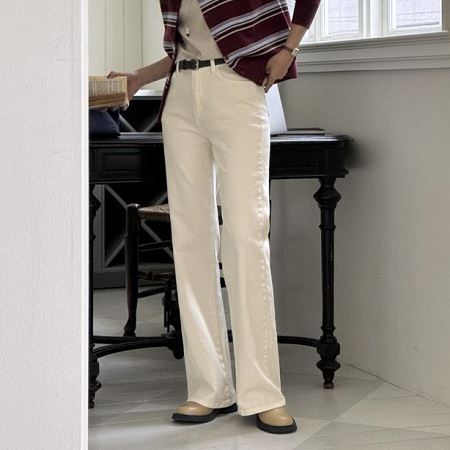 An array of Dongdaemum Women’s Pants, embodying the versatility of Korean fashion.