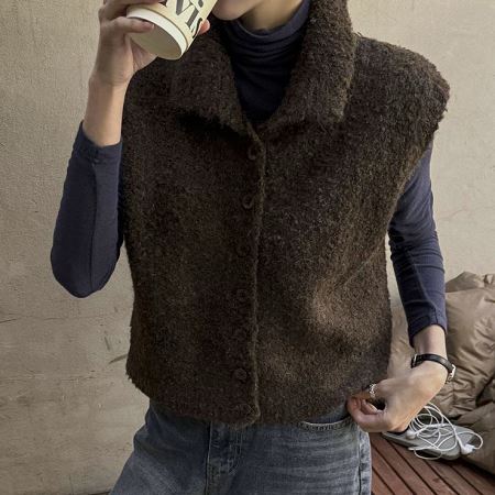 A variety of Dongdaemum Women’s Coats & Jackets, reflecting the sophistication of Korean fashion.