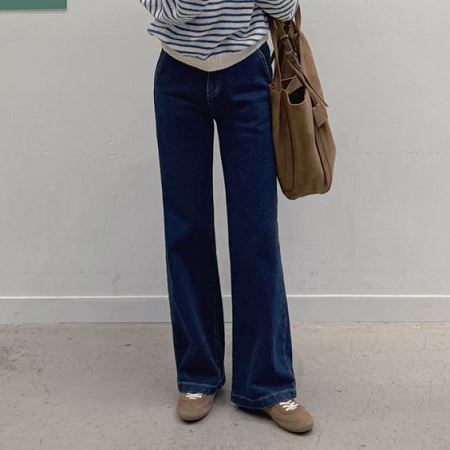 An array of Dongdaemum Women’s Pants, embodying the versatility of Korean fashion.