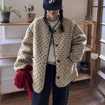 Dongdaemum Women’s Coats & Jackets, a testament to the elegance and quality of wholesale Korean fashion.