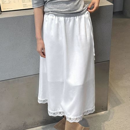 Dongdaemum Women’s Dresses, a testament to the elegance and quality of wholesale Korean fashion.