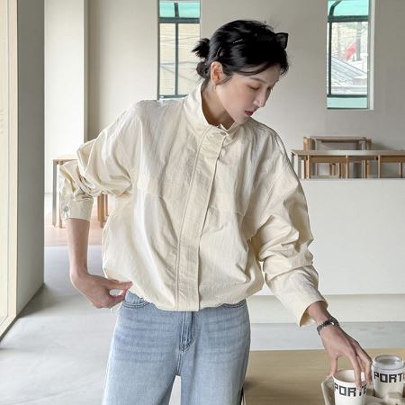 Dongdaemum Women’s Coats & Jackets, a testament to the elegance and quality of wholesale Korean fashion.