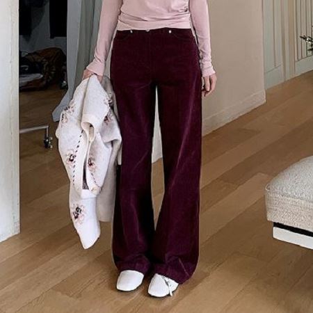 Dongdaemum Women’s Pants, a testament to the elegance and quality of wholesale Korean fashion.