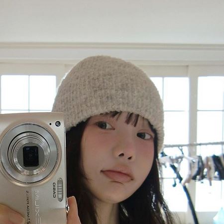 An assortment of Dongdaemum Women’s Clothing Accessories, embodying the chicness of Korean fashion.