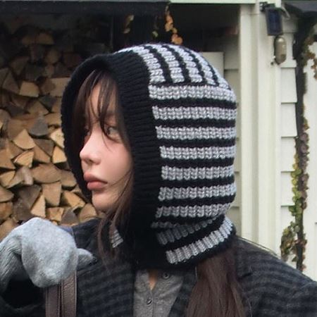 An assortment of Dongdaemum Women’s Clothing Accessories, embodying the chicness of Korean fashion.