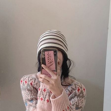 Dongdaemum Women’s Clothing Accessories, a testament to the elegance and quality of wholesale Korean fashion.