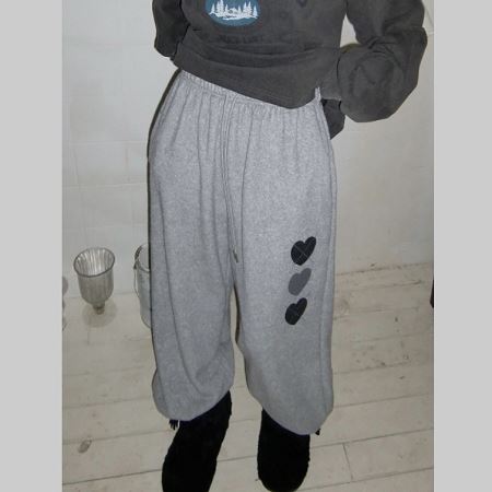 Dongdaemum Women’s Pants, a testament to the elegance and quality of wholesale Korean fashion.