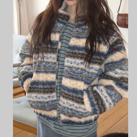 Dongdaemum Women’s Coats & Jackets, a testament to the elegance and quality of wholesale Korean fashion.