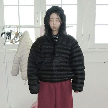 Dongdaemum Women’s Coats & Jackets, a testament to the elegance and quality of wholesale Korean fashion.