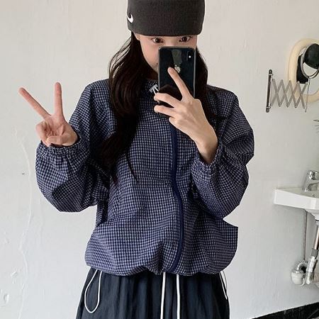 Dongdaemum Women’s Coats & Jackets, a testament to the elegance and quality of wholesale Korean fashion.