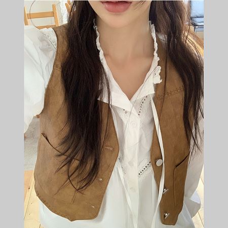 A variety of Dongdaemum Women’s Coats & Jackets, reflecting the sophistication of Korean fashion.