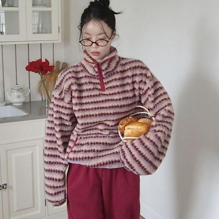 A variety of Dongdaemum Women’s Coats & Jackets, reflecting the sophistication of Korean fashion.