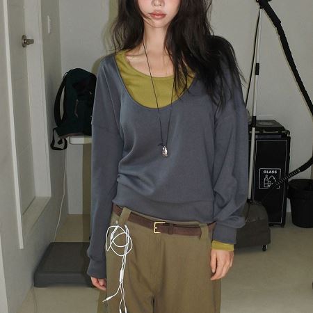 Dongdaemum Women’s Shirts, Tops & T-Shirts, a testament to the elegance and quality of wholesale Korean fashion.