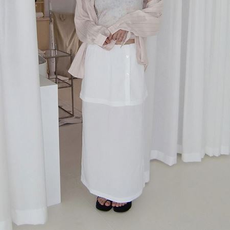 A collection of Dongdaemum Women’s Dresses, encapsulating the charm of Korean fashion.