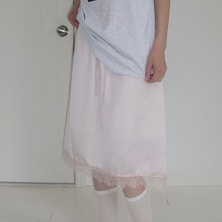 Dongdaemum Women’s Dresses, a testament to the elegance and quality of wholesale Korean fashion.