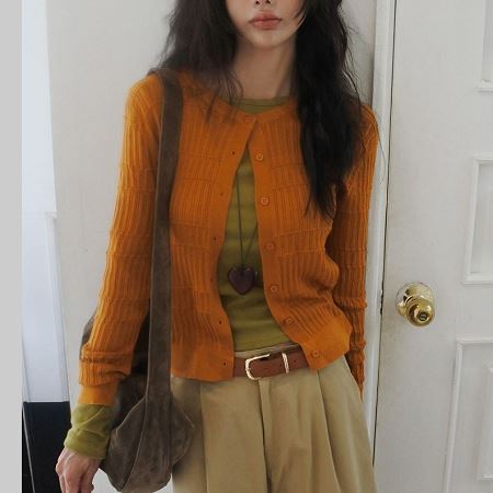 Dongdaemum Women’s Coats & Jackets, a testament to the elegance and quality of wholesale Korean fashion.