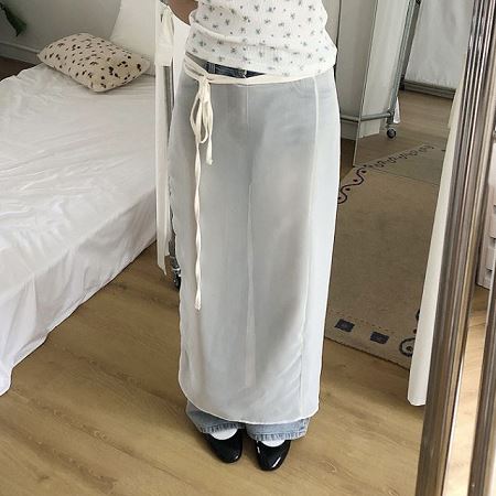 A collection of Dongdaemum Women’s Dresses, encapsulating the charm of Korean fashion.