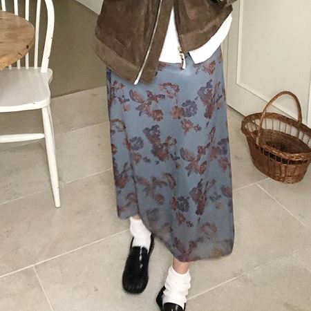 A collection of Dongdaemum Women’s Dresses, encapsulating the charm of Korean fashion.