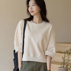 Dongdaemum Women’s Shirts, Tops & T-Shirts, a testament to the elegance and quality of wholesale Korean fashion.