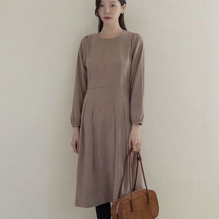 Dongdaemum Women’s Dresses, a testament to the elegance and quality of wholesale Korean fashion.