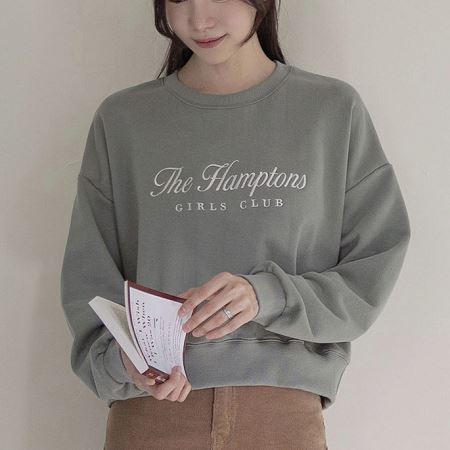 Dongdaemum Women’s Shirts, Tops & T-Shirts, a testament to the elegance and quality of wholesale Korean fashion.