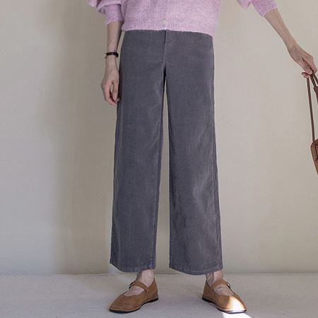 Dongdaemum Women’s Pants, a testament to the elegance and quality of wholesale Korean fashion.