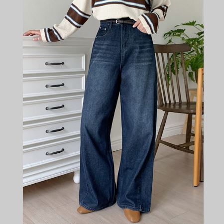 An array of Dongdaemum Women’s Pants, embodying the versatility of Korean fashion.