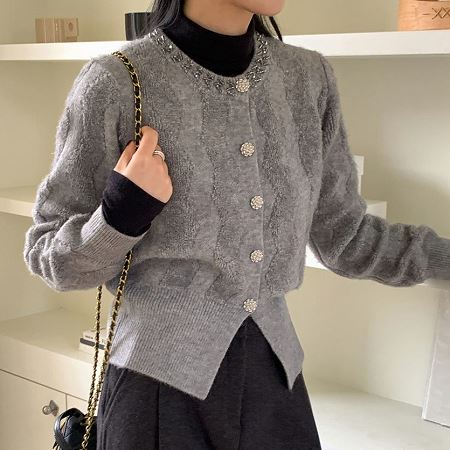 Dongdaemum Women’s Coats & Jackets, a testament to the elegance and quality of wholesale Korean fashion.