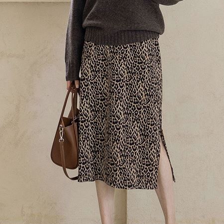 A collection of Dongdaemum Women’s Dresses, encapsulating the charm of Korean fashion.