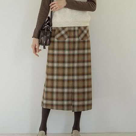 A collection of Dongdaemum Women’s Dresses, encapsulating the charm of Korean fashion.