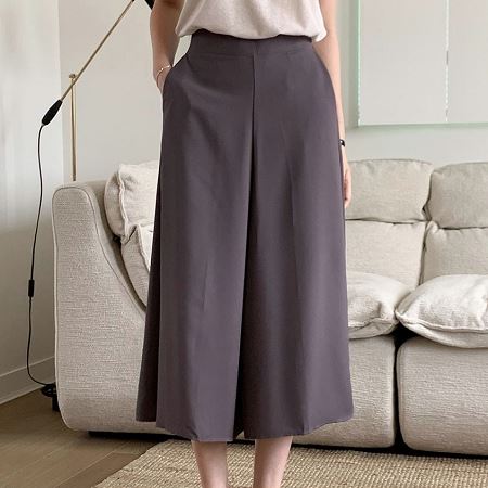 Dongdaemum Women’s Dresses, a testament to the elegance and quality of wholesale Korean fashion.