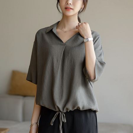 Dongdaemum Women’s Shirts, Tops & T-Shirts, a testament to the elegance and quality of wholesale Korean fashion.