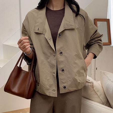Dongdaemum Women’s Coats & Jackets, a testament to the elegance and quality of wholesale Korean fashion.