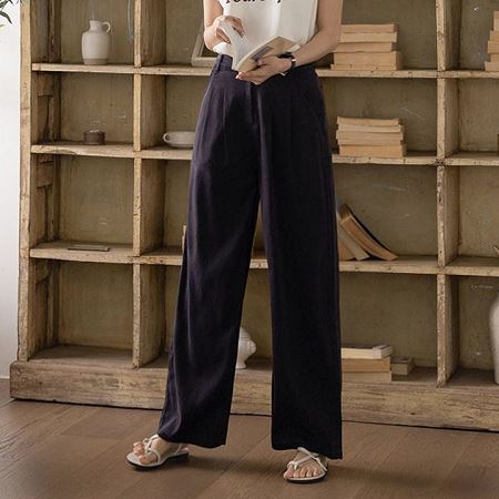 Dongdaemum Women’s Pants, a testament to the elegance and quality of wholesale Korean fashion.