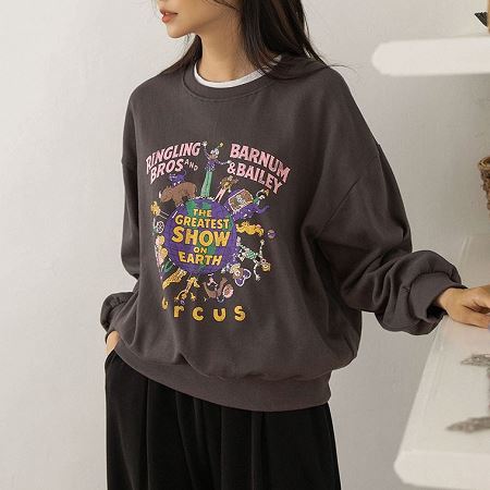 Dongdaemum Women’s Shirts, Tops & T-Shirts, a testament to the elegance and quality of wholesale Korean fashion.