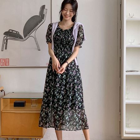 Dongdaemum Women’s Dresses, a testament to the elegance and quality of wholesale Korean fashion.