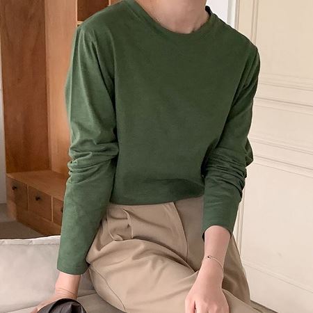Dongdaemum Women’s Shirts, Tops & T-Shirts, a testament to the elegance and quality of wholesale Korean fashion.