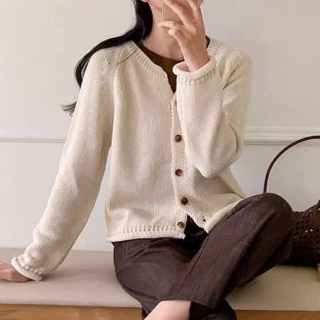 Dongdaemum Women’s Coats & Jackets, a testament to the elegance and quality of wholesale Korean fashion.